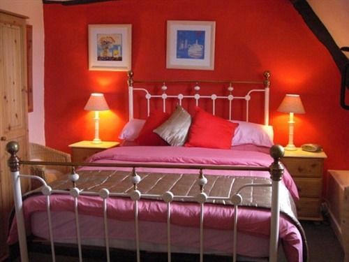 Chestnut 3* Bourton-on-the-Water